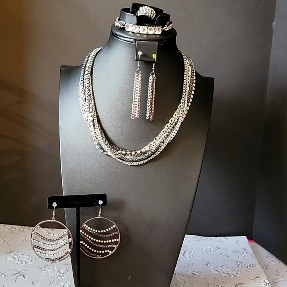 Silver Gunmetal Rhinestone Fashion Jewerly Set Dainty Costume Jewerly